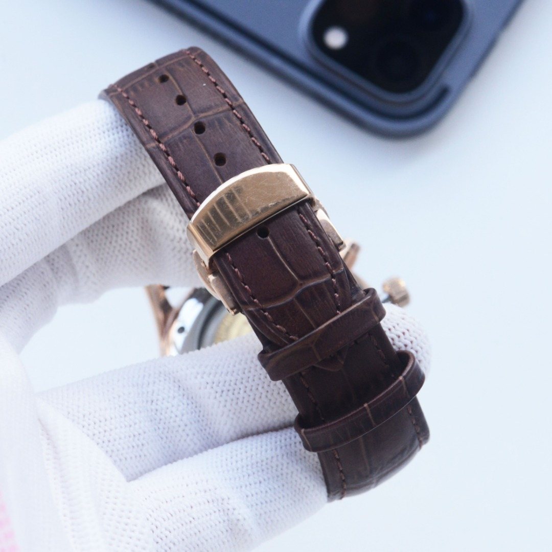 Vacheron Constantin Brown Rose Gold White Dial Strap Watch — detail